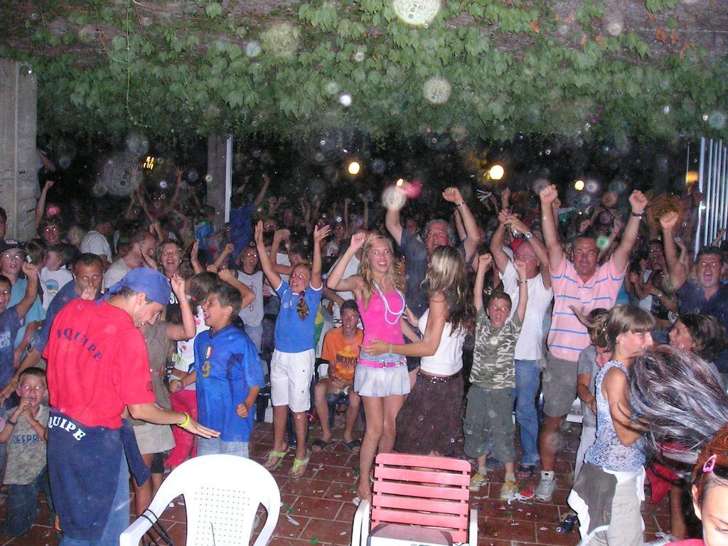 Camping Free Beach Marina Di Bibbona Kültér fotó